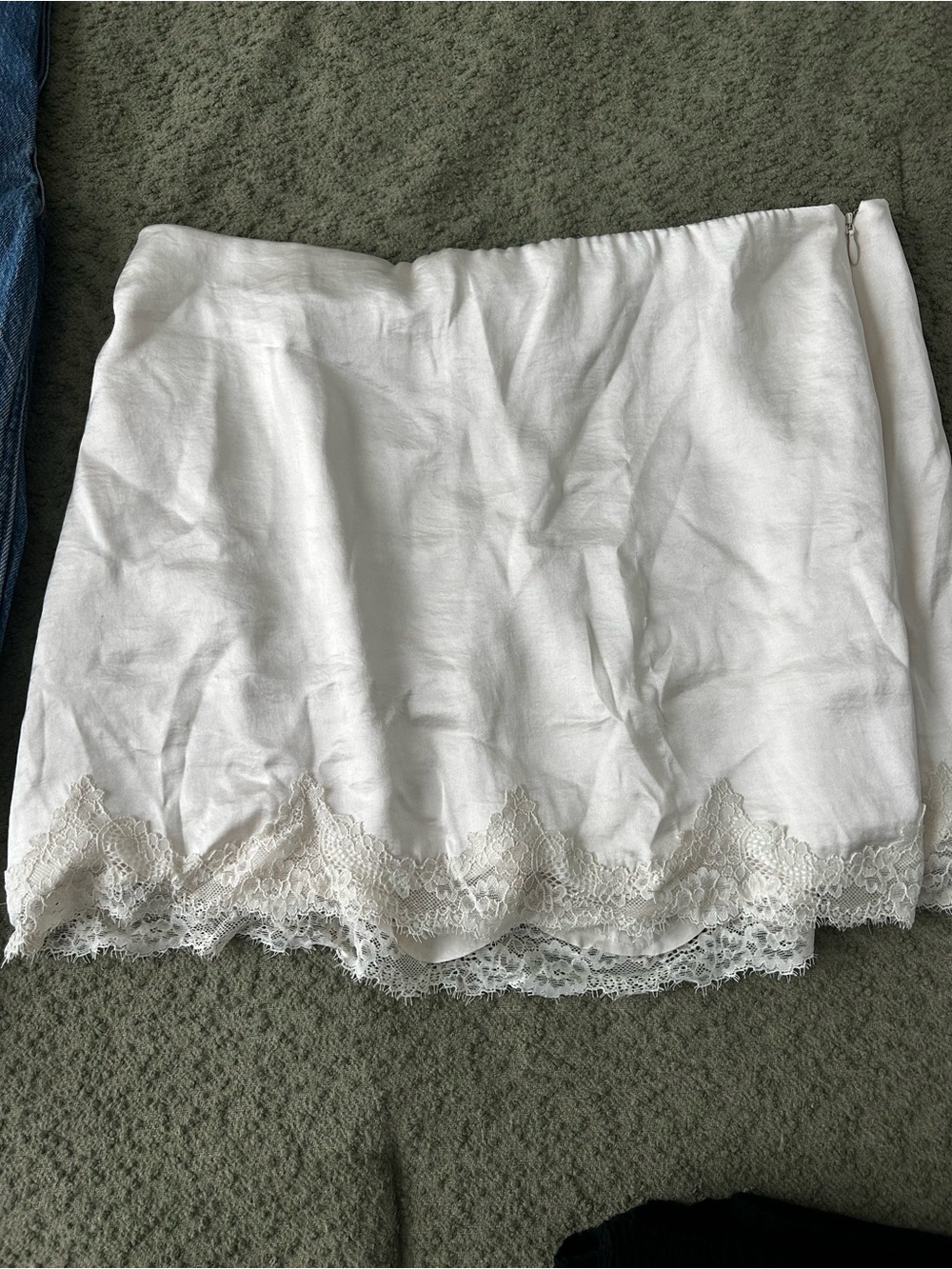 Abercrombie & Fitch White Lace-Trim Half Slip
